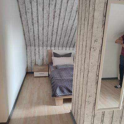 Schlafzimmer 1 DG (3)