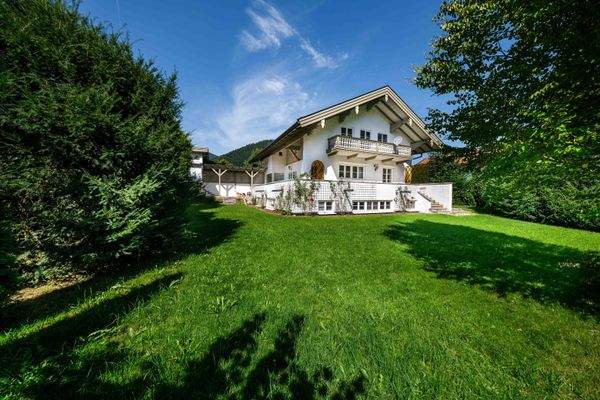 Ansicht Garten und Landhaus