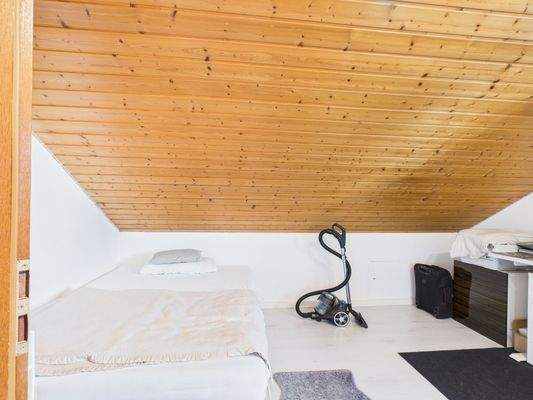 1. OG - Schlaf- und Arbeitszimmer.jpg