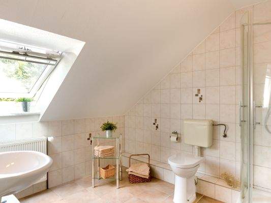 Badezimmer im Dachgeschoss