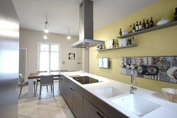 elegantes Haus im Zentrum von Canale –  Piemont