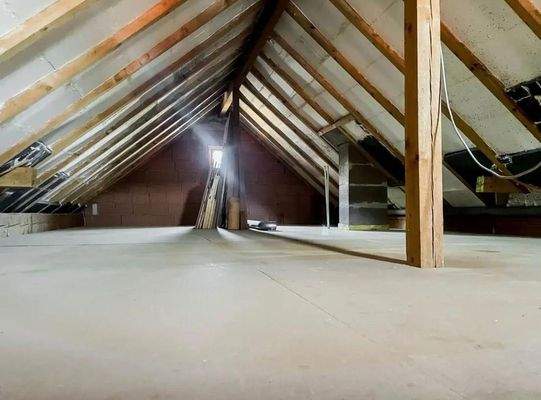 Dachboden ausbaufähig