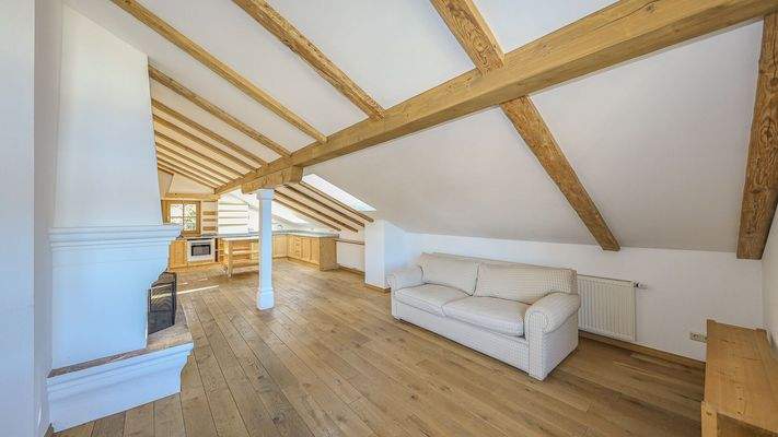 KITZIMMO-Dachgeschosswohnung in Toplage am Sonnberg kaufen - Immobilien Kitzbühel.