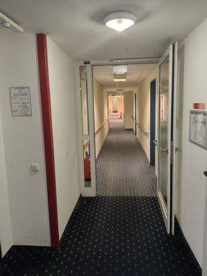 gepflegte Flure im Wohnkomplex