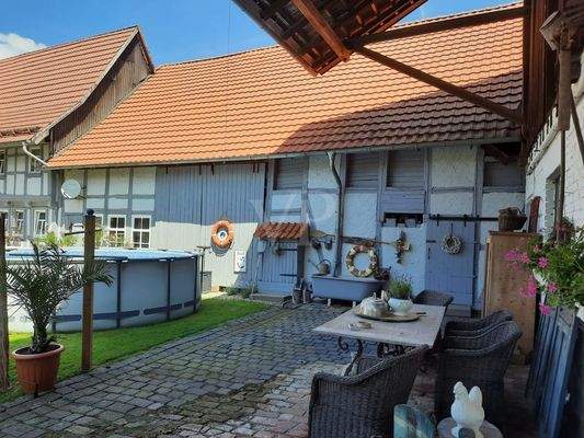 Ansicht Süden mit Nebengebäuden