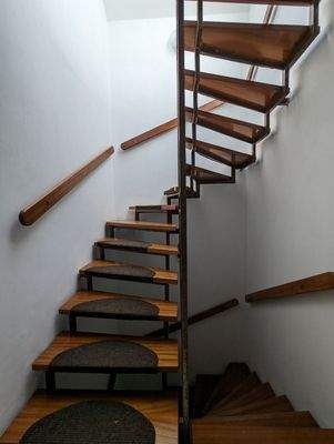 Treppe vom EG zum OG und UG