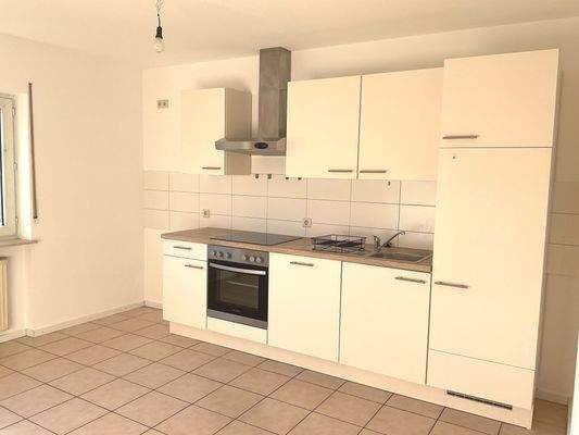 Küche mit Einbauküche