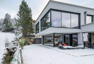 Neubau Ski amadé, am Grünland mit Panoramablick auf die Alpen