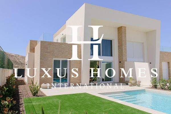 Leros-exterior (3).jpg