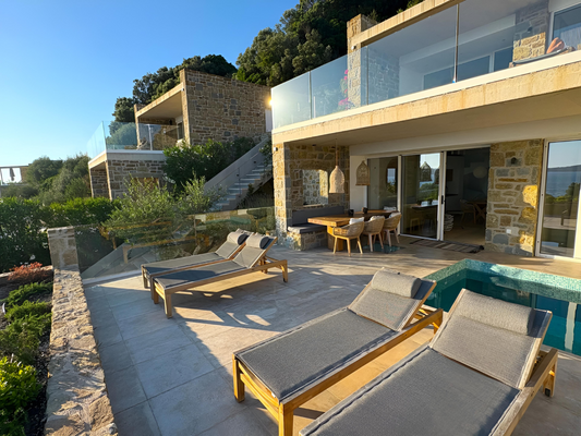 2. Exklusive Villa mit Meerblick und Pool in Gialo