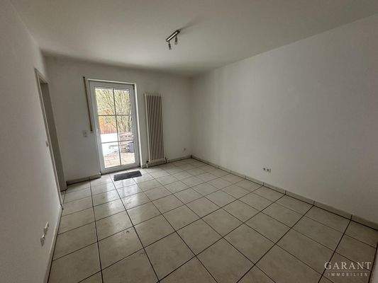 Ausgang zur Terrasse KG