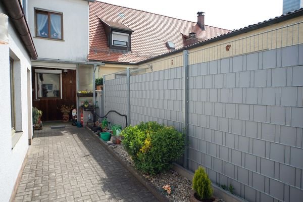 Eingangsbereich mit Mini-Garten