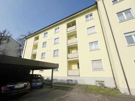 Gebäuderückseite