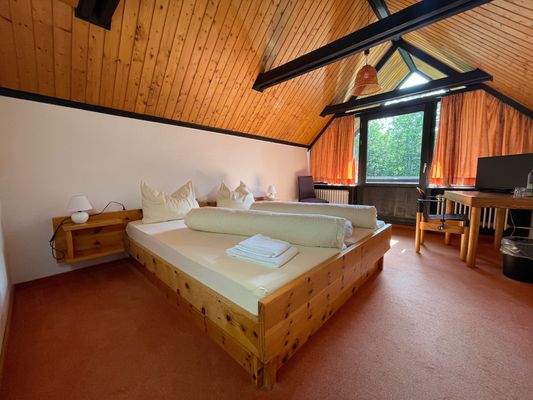 Zimmer Dachgeschoß Beispiel 04