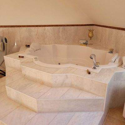 Wellnesswanne Bad OG