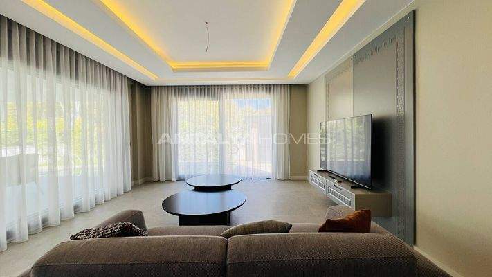 4-Bedroom Detached Villa in Kemer Antalya