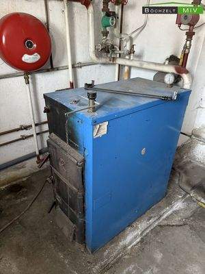 alte Festbrennstoffheizung