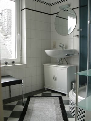 Bad Wohnung 2
