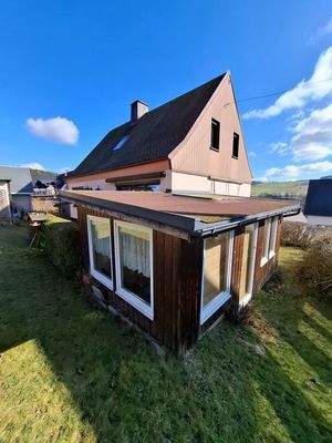 Gartenhaus von außen.jpg