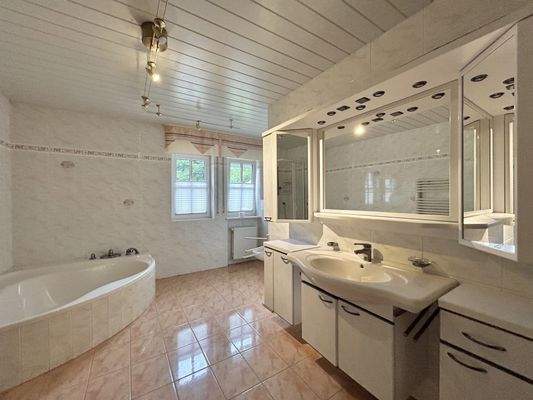 Badezimmer Wohnung 2