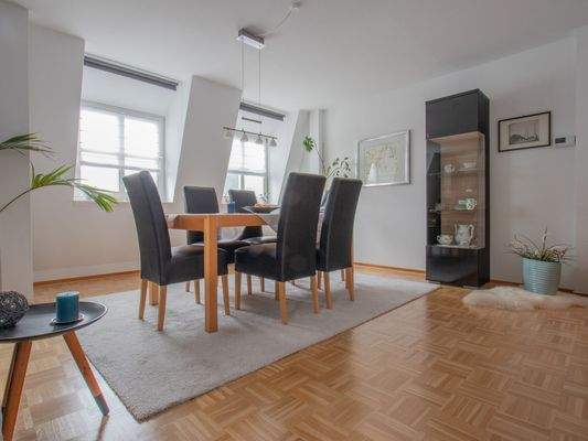 Wohn- & Esszimmer