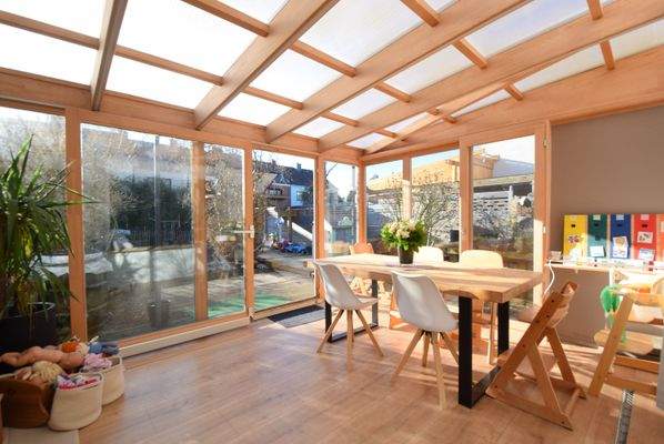 Lichtdurchfluteter Wintergarten