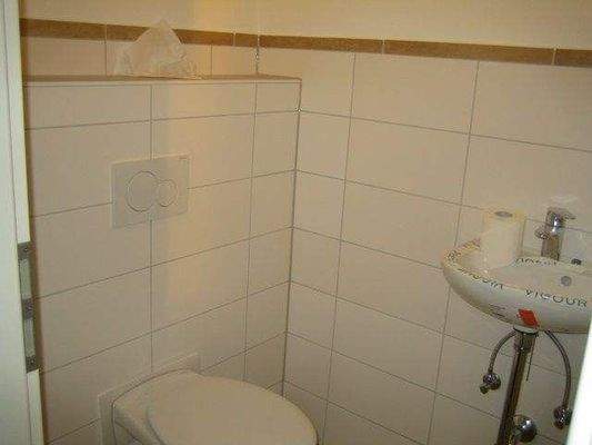 Gäste-WC im EG ( Bild vor Erstbezug )