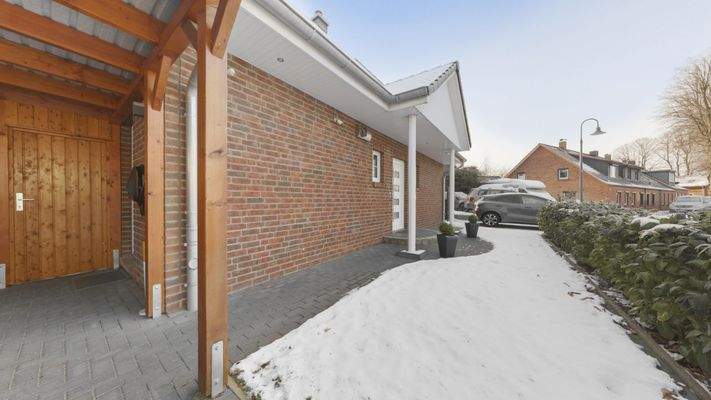 Blick aus dem Carport