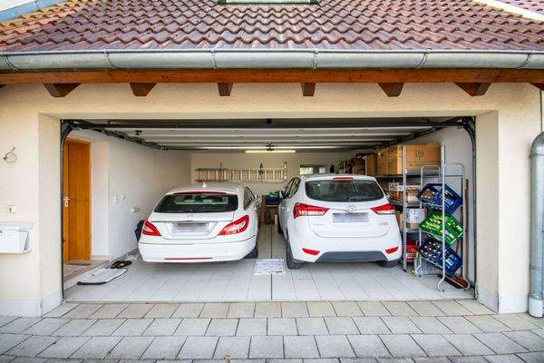 Geräumige Doppelgarage