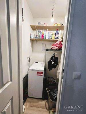 Abstellraum mit Waschmaschine