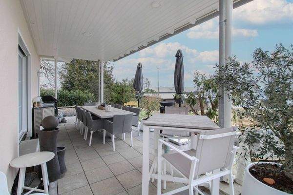 Überdachte Terrasse