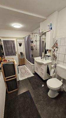 Vorderhaus_EG Bad_02.jpg