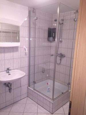 Bad mit Dusche