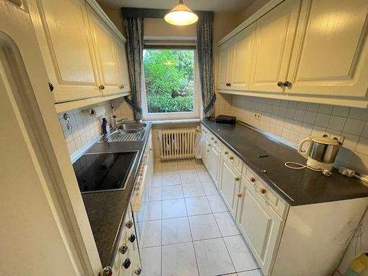 EG-Küche mit Einbauküche - Bild 2