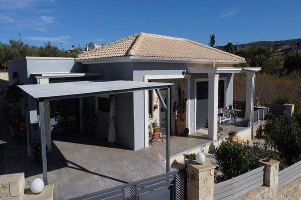 Kreta, Armeni: Charmantes Haus mit Blick auf die White Mountains zu verkaufen