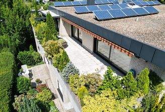 Blick auf die Hauptterrasse