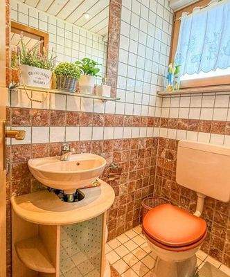 Gäste-WC im Eingangsbereich