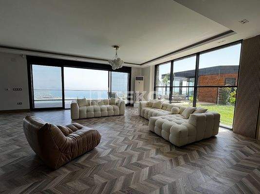 Villas with Panoramic Sea and City Views in Alanya Turkey