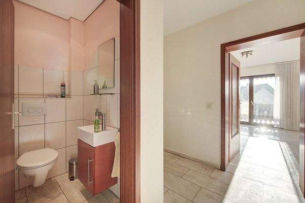 Gäste-WC Erdgeschoss