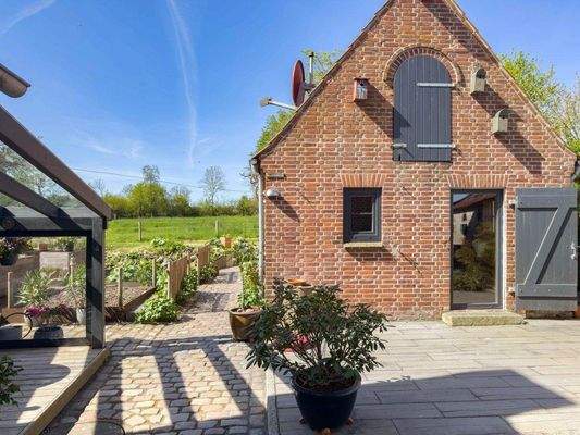 Stallgebaeude mit Sauna