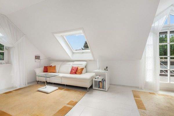 OG Schlafzimmer mit Ankleide Bild 1