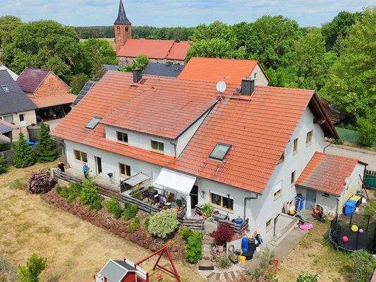 gepflegter Garten mit Südausrichtung