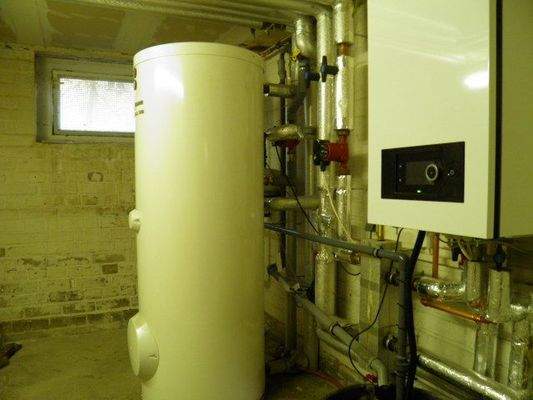 Zentrale Gasheizung im KG