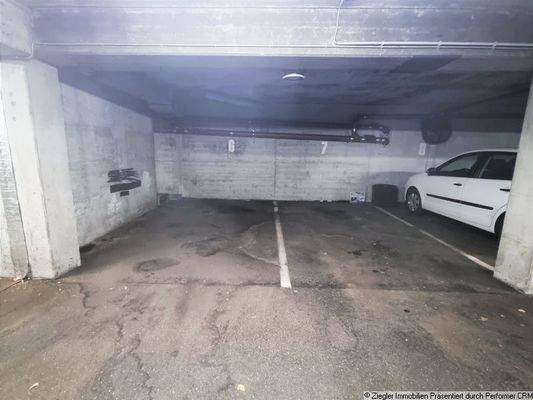 17 Zwei Tiefgaragen
