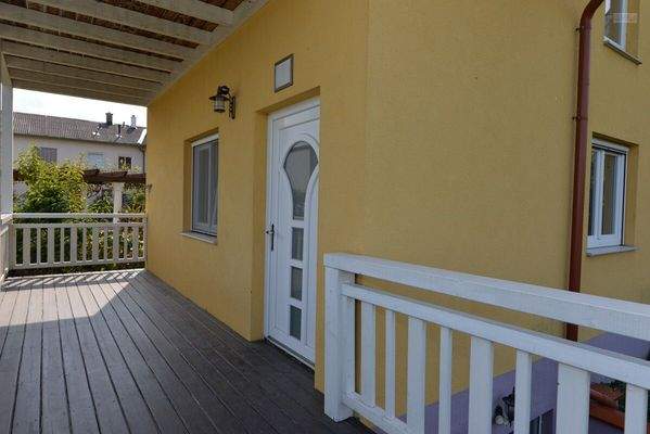 Terrasse vor den Hauseingang