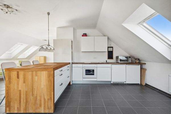 OG Küchenbereich mit Einbauküche