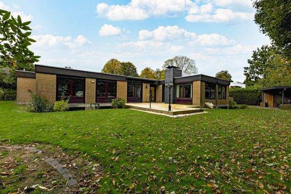 Rückansicht und Garten-2