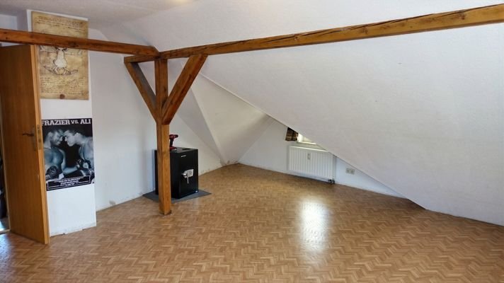 Schlafzimmer und Wohnraum Dachgeschoss