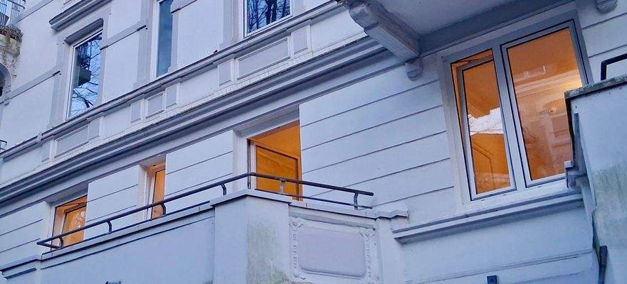 Mini Dachterrasse mit Nachmittag-Abendsonne