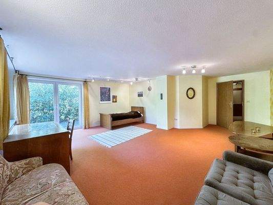 Zimmer im wohnlich ausgebautem Untergeschoss